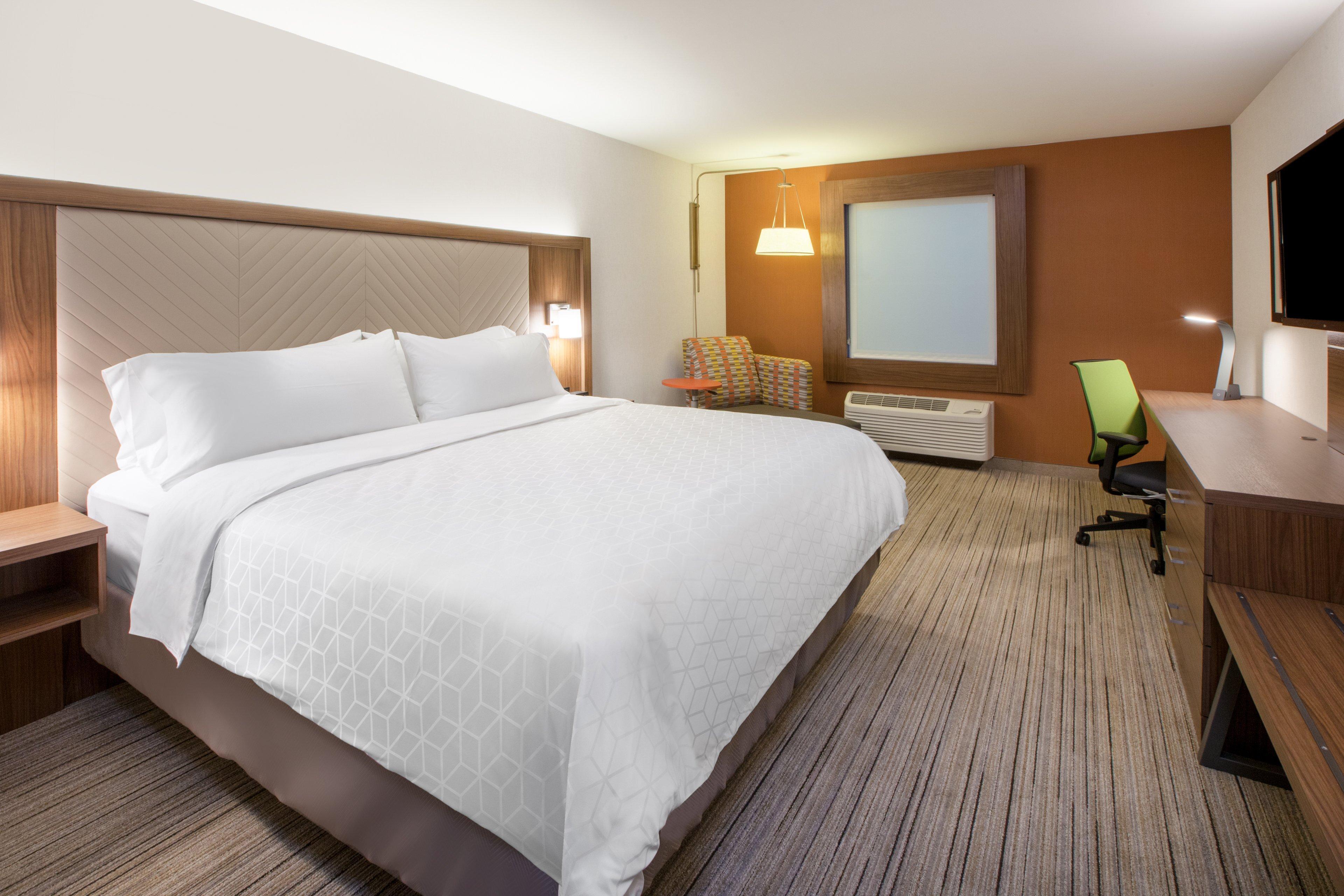 Holiday Inn Express And Suites Либерал Экстерьер фото